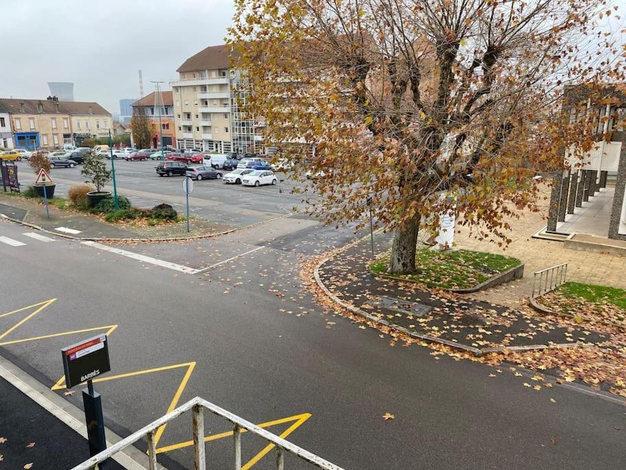 Propre Spacieux Renove Pratique Proche Centre Montceau-les-Mines Buitenkant foto